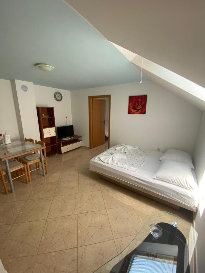 Apartments Mara Orebić Εξωτερικό φωτογραφία